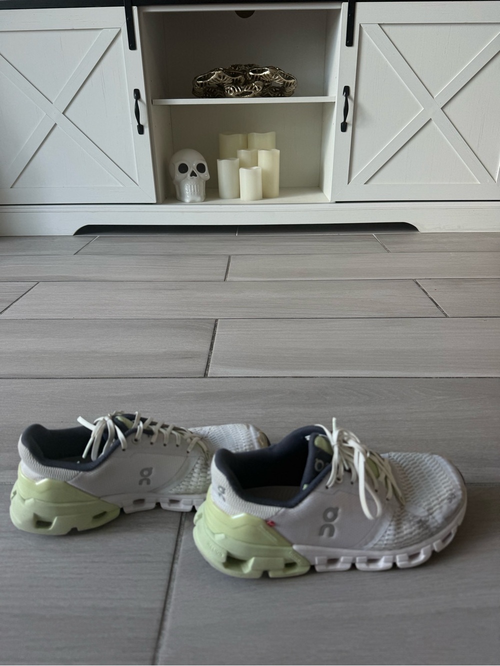 On Cloudflyer Women’s Running Shoes White Limelight Size 7